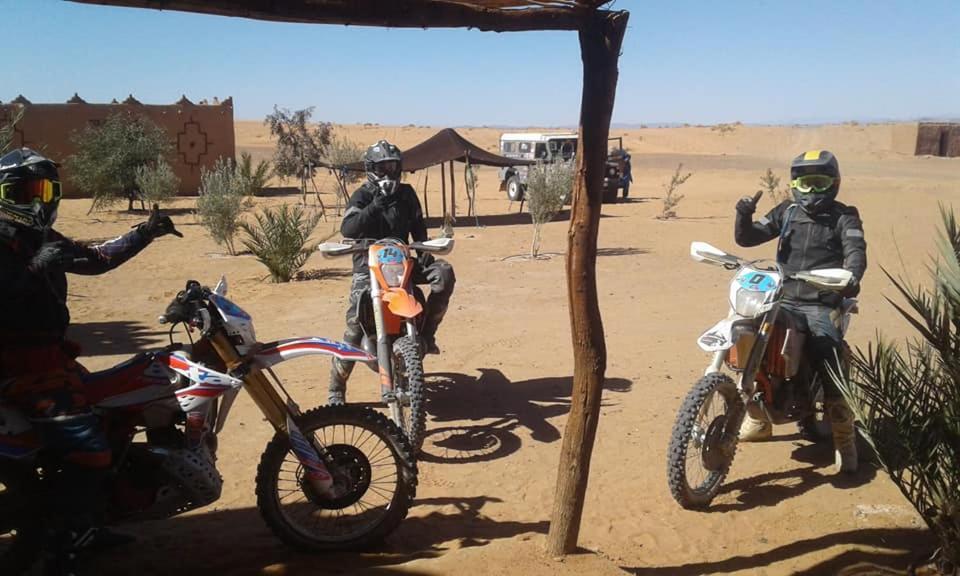 Auberge Dinosaur Kem Kem Tafraoute Sidi Ali Exterior foto