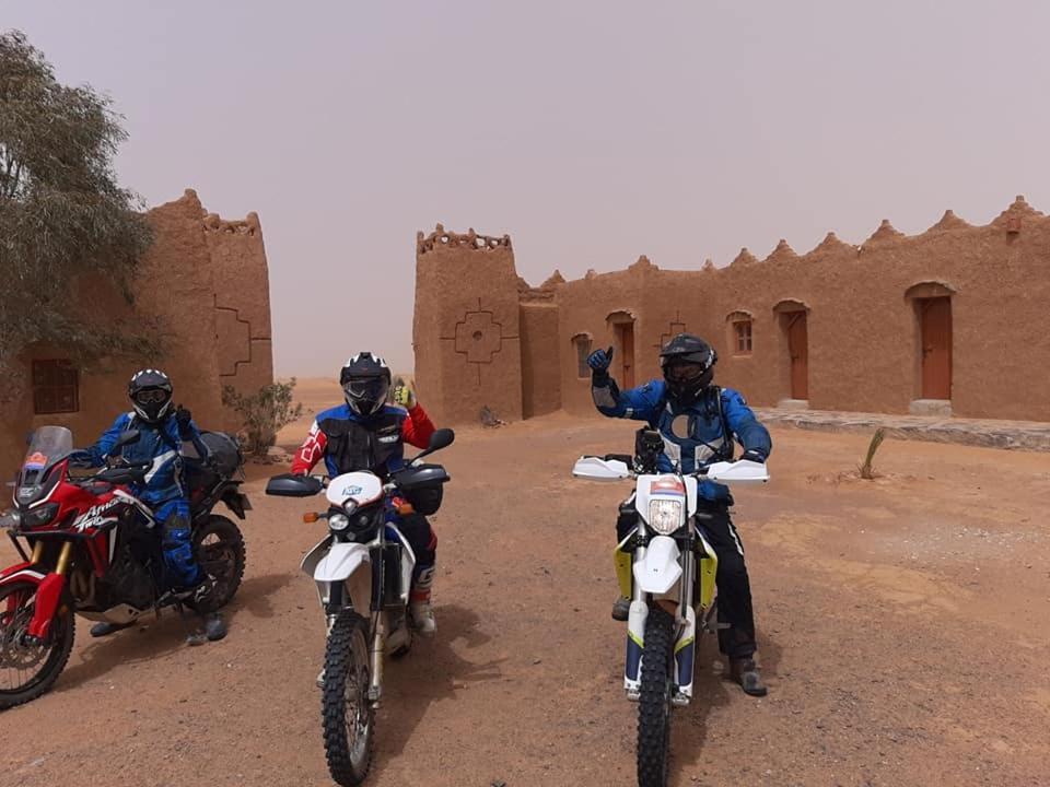 Auberge Dinosaur Kem Kem Tafraoute Sidi Ali Exterior foto