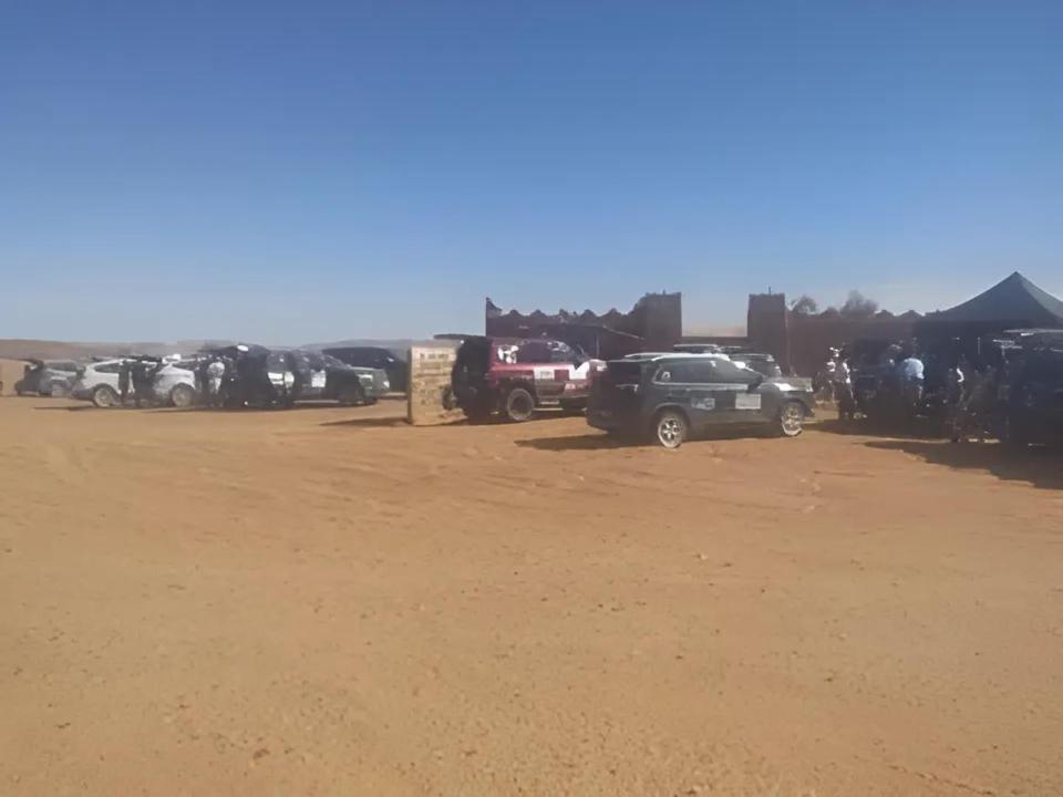 Auberge Dinosaur Kem Kem Tafraoute Sidi Ali Exterior foto